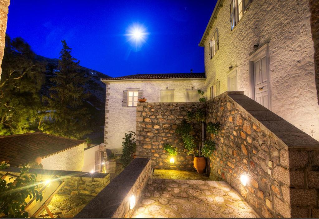 Nereids Guesthouse Hydra  Bagian luar foto