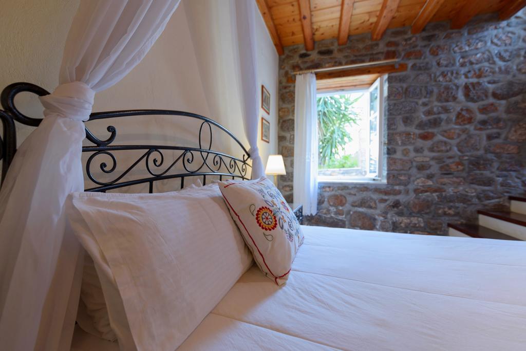 Nereids Guesthouse Hydra  Bagian luar foto